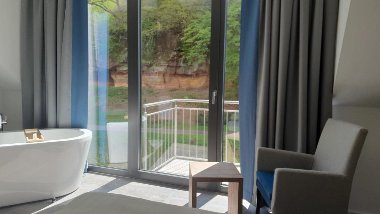 Landhotel Weihermuehle Thaleischweiler-Froschen Luaran gambar