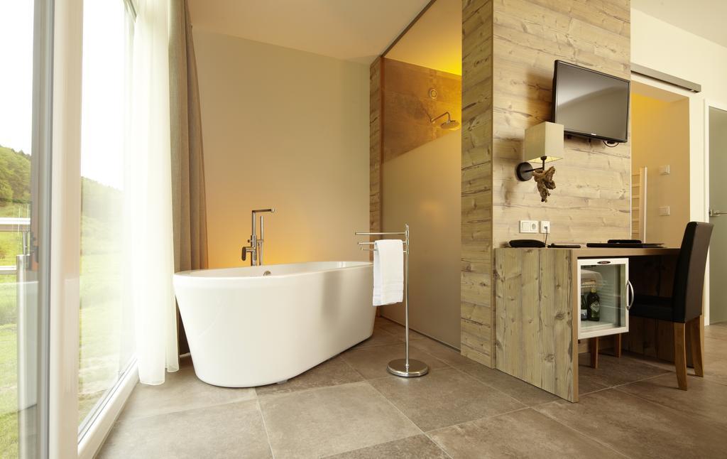 Landhotel Weihermuehle Thaleischweiler-Froschen Luaran gambar